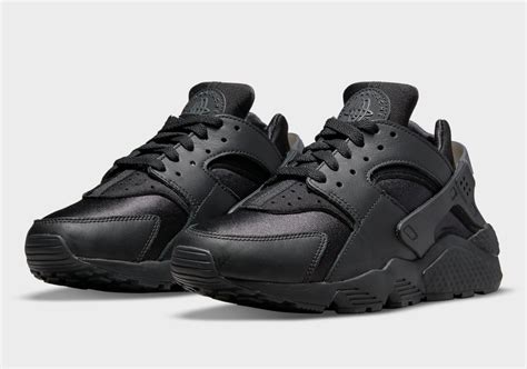 nike huarache adults